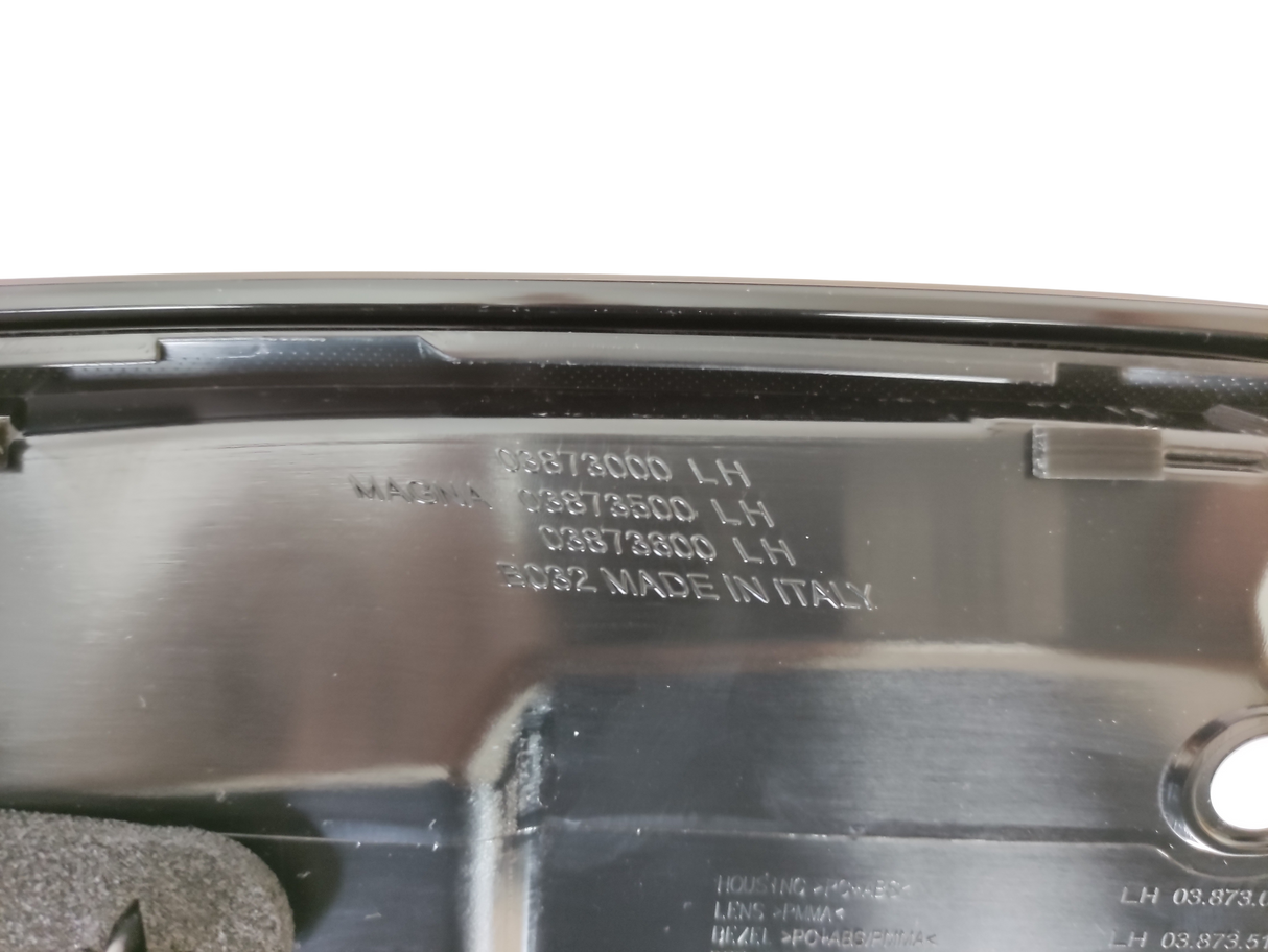 MASERATI GHIBLI M157R Original 6701546090 Exterior Taillight SX