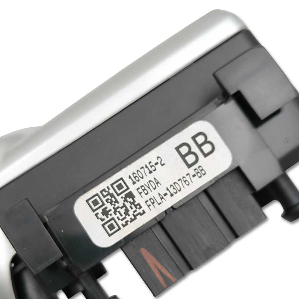 Land Rover Comando Cruise Control Volante OEM LR087480