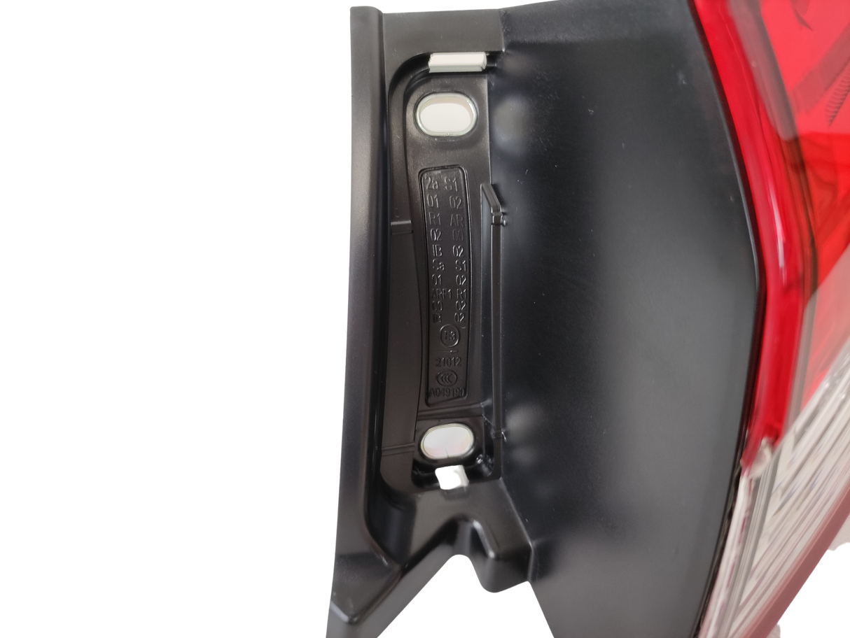 MASERATI GHIBLI Original Exterior Taillight DX 670008481